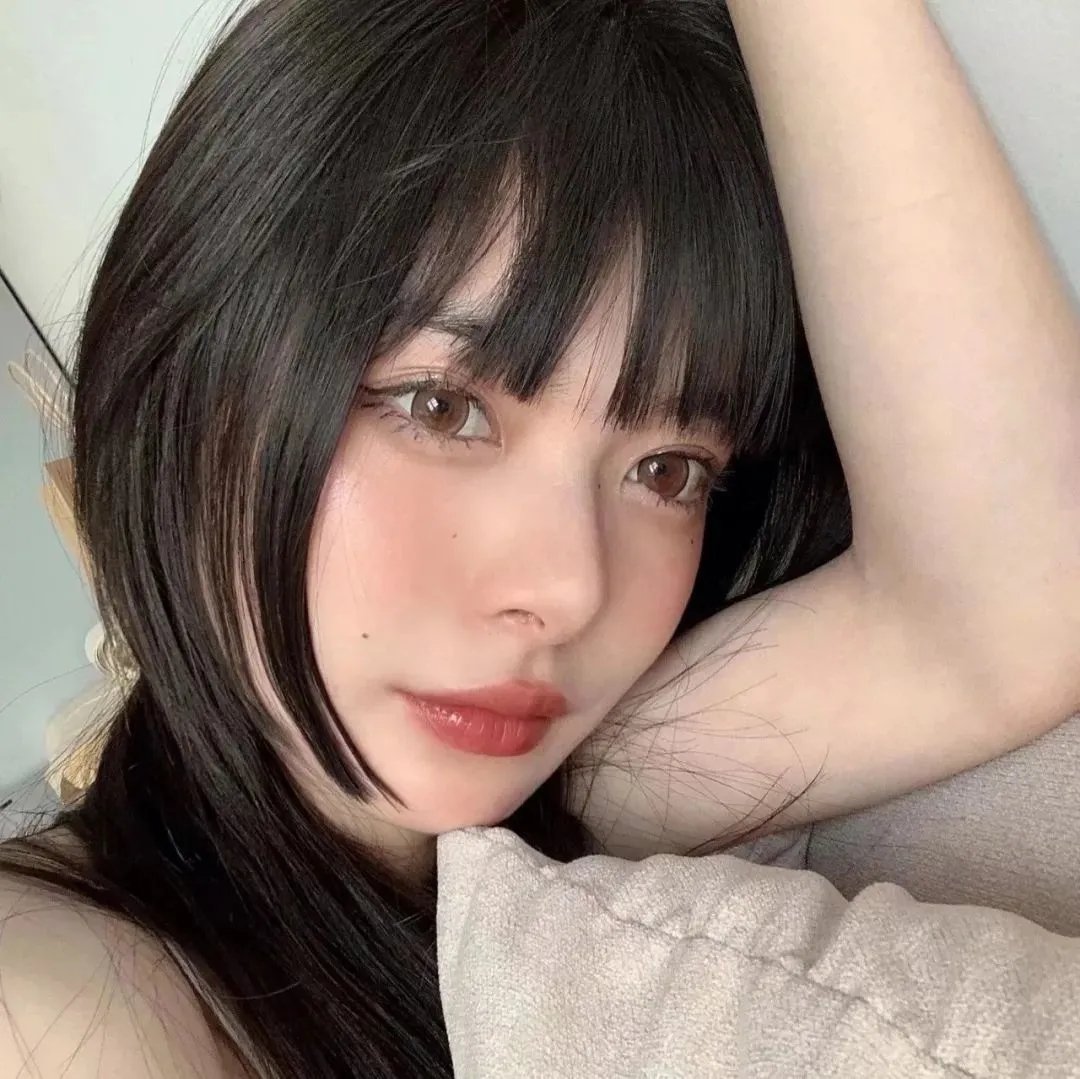 空房间里的妻子